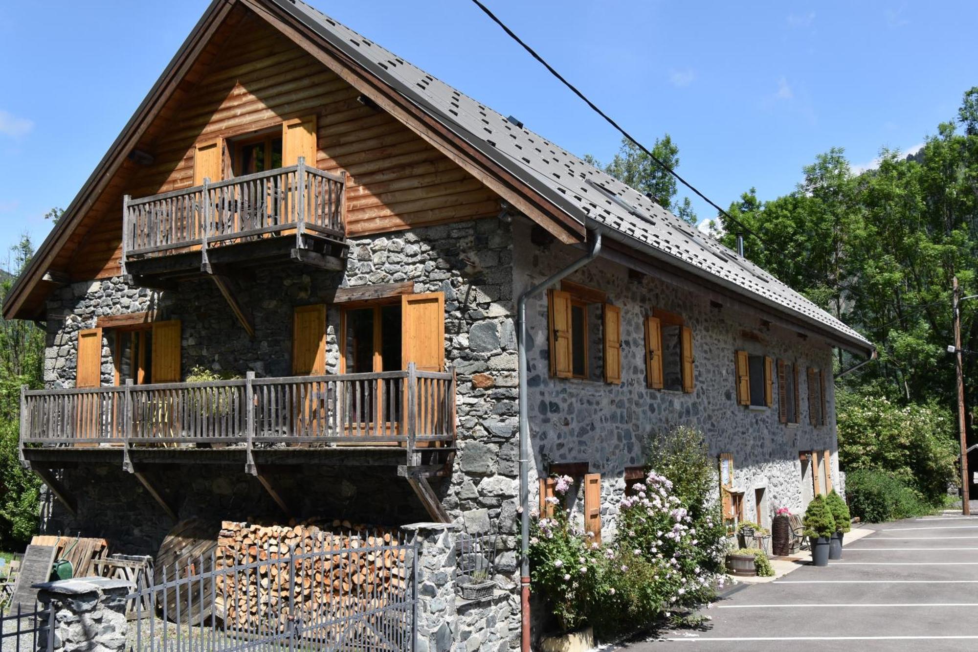 La Cle Des Bois Bed & Breakfast Le Bourg-dʼOisans Dış mekan fotoğraf